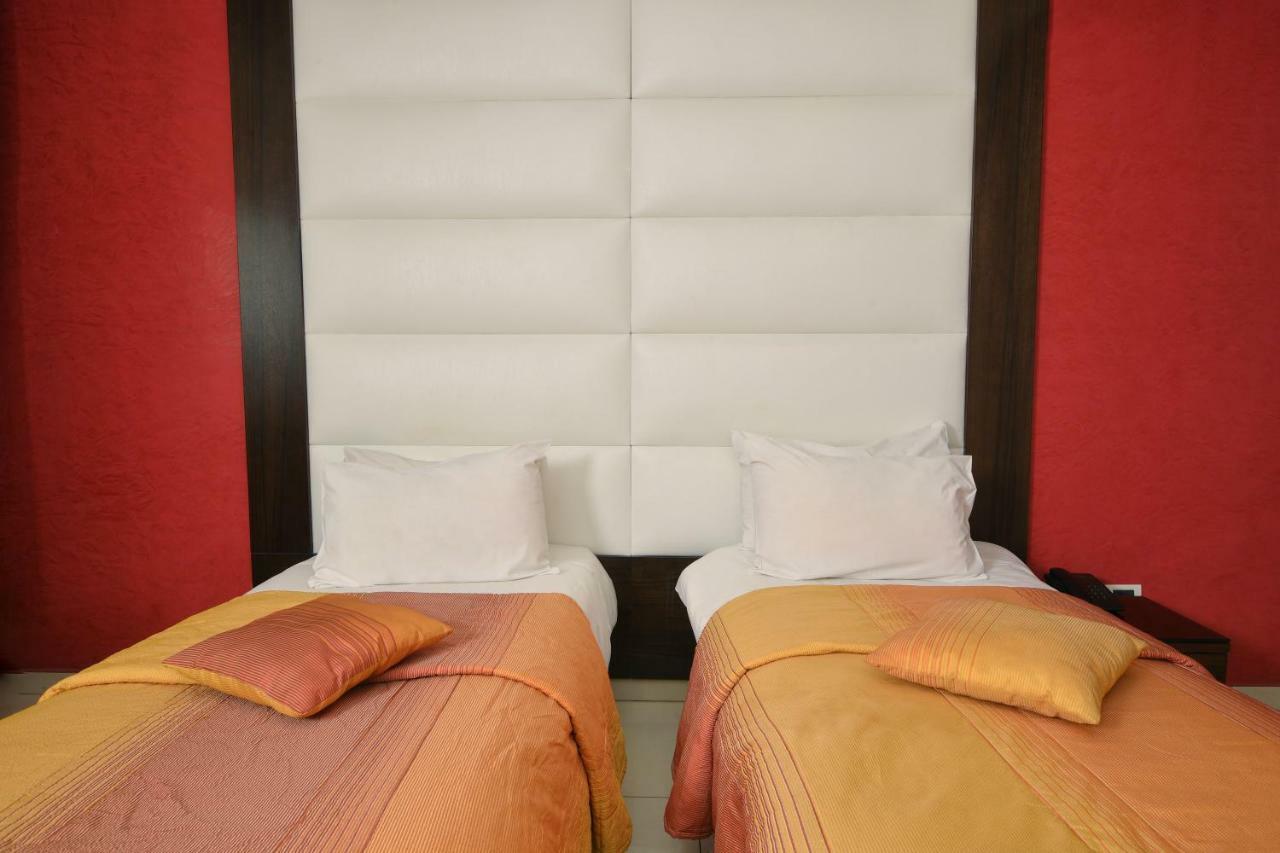 Hollywood Inn Boutique Hotel Jounieh Buitenkant foto