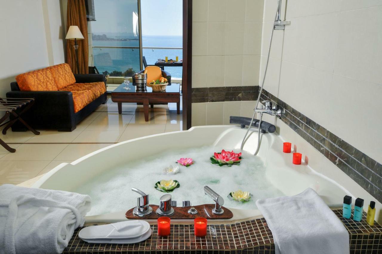 Hollywood Inn Boutique Hotel Jounieh Buitenkant foto