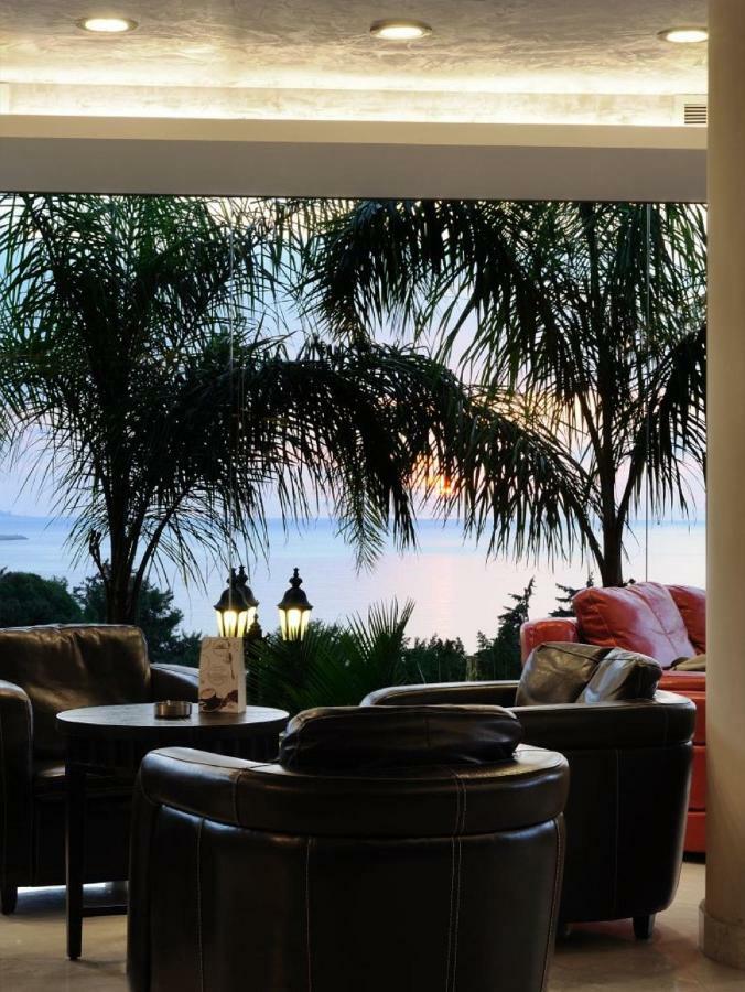 Hollywood Inn Boutique Hotel Jounieh Buitenkant foto