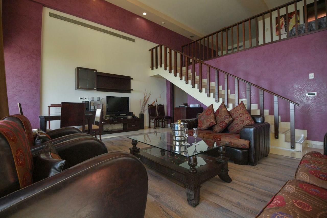 Hollywood Inn Boutique Hotel Jounieh Buitenkant foto