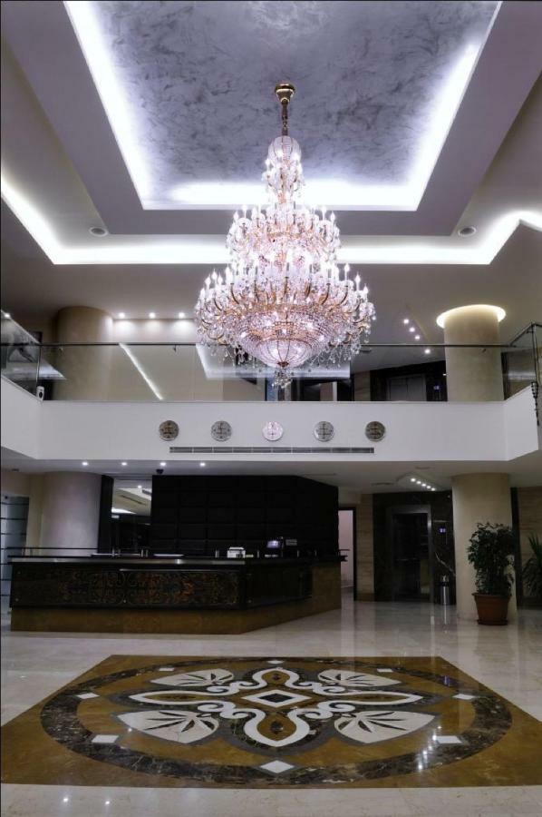 Hollywood Inn Boutique Hotel Jounieh Buitenkant foto