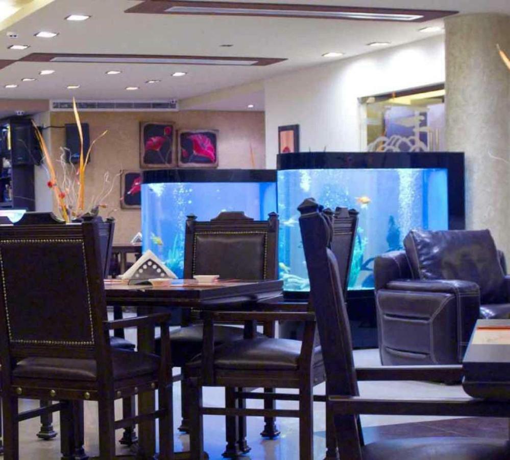 Hollywood Inn Boutique Hotel Jounieh Buitenkant foto