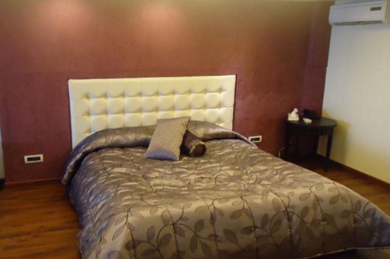 Hollywood Inn Boutique Hotel Jounieh Buitenkant foto