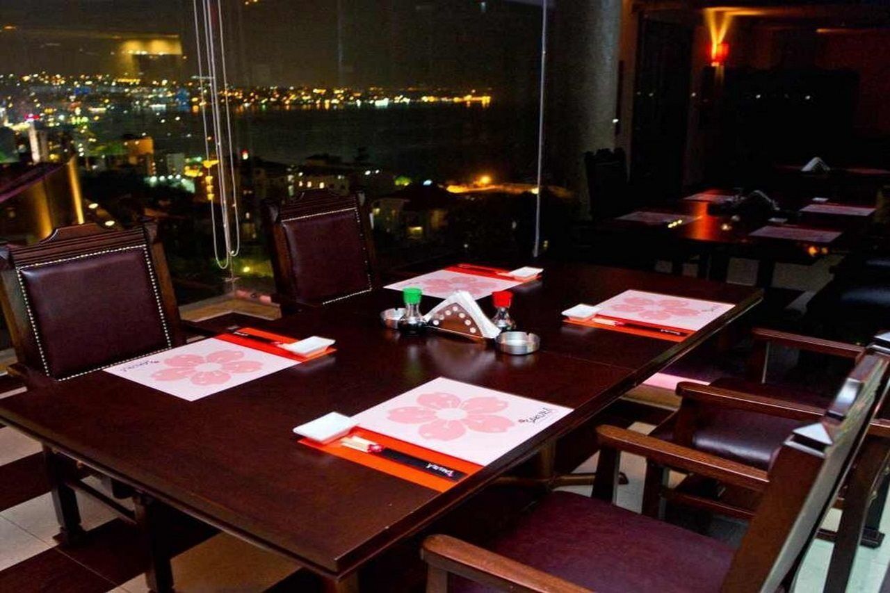 Hollywood Inn Boutique Hotel Jounieh Buitenkant foto